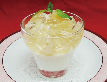 桃の杏仁豆腐とモモジュレ